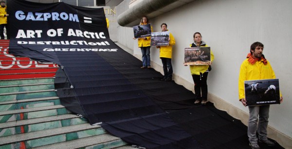 Protest Action against the Gazprom exhibition in Vienna © Herwig Höller